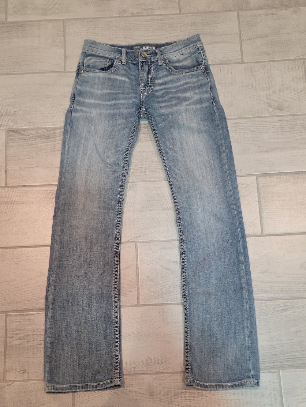 BKE Aiden Bootleg Men's Size 30L Light Wash Distressed